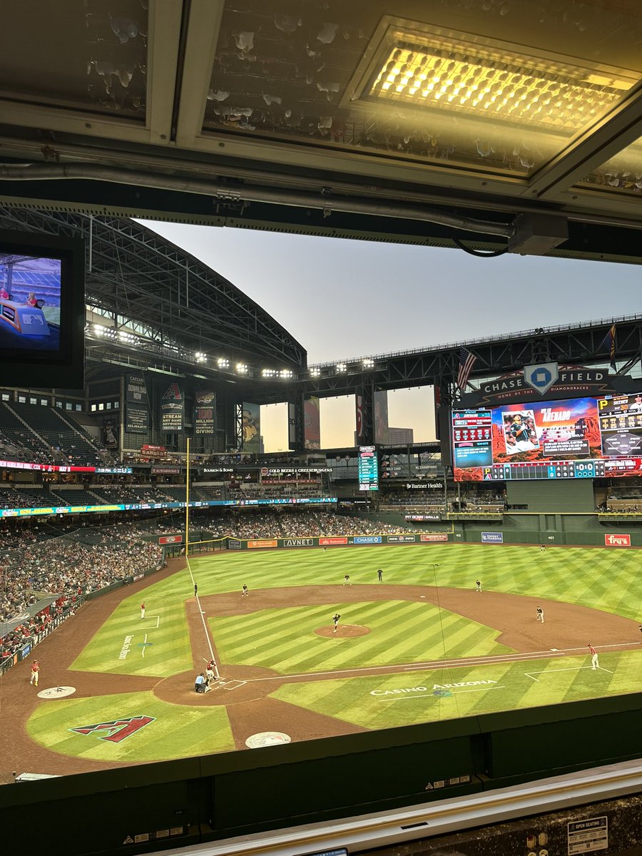Arizona Sports at Night tweet media