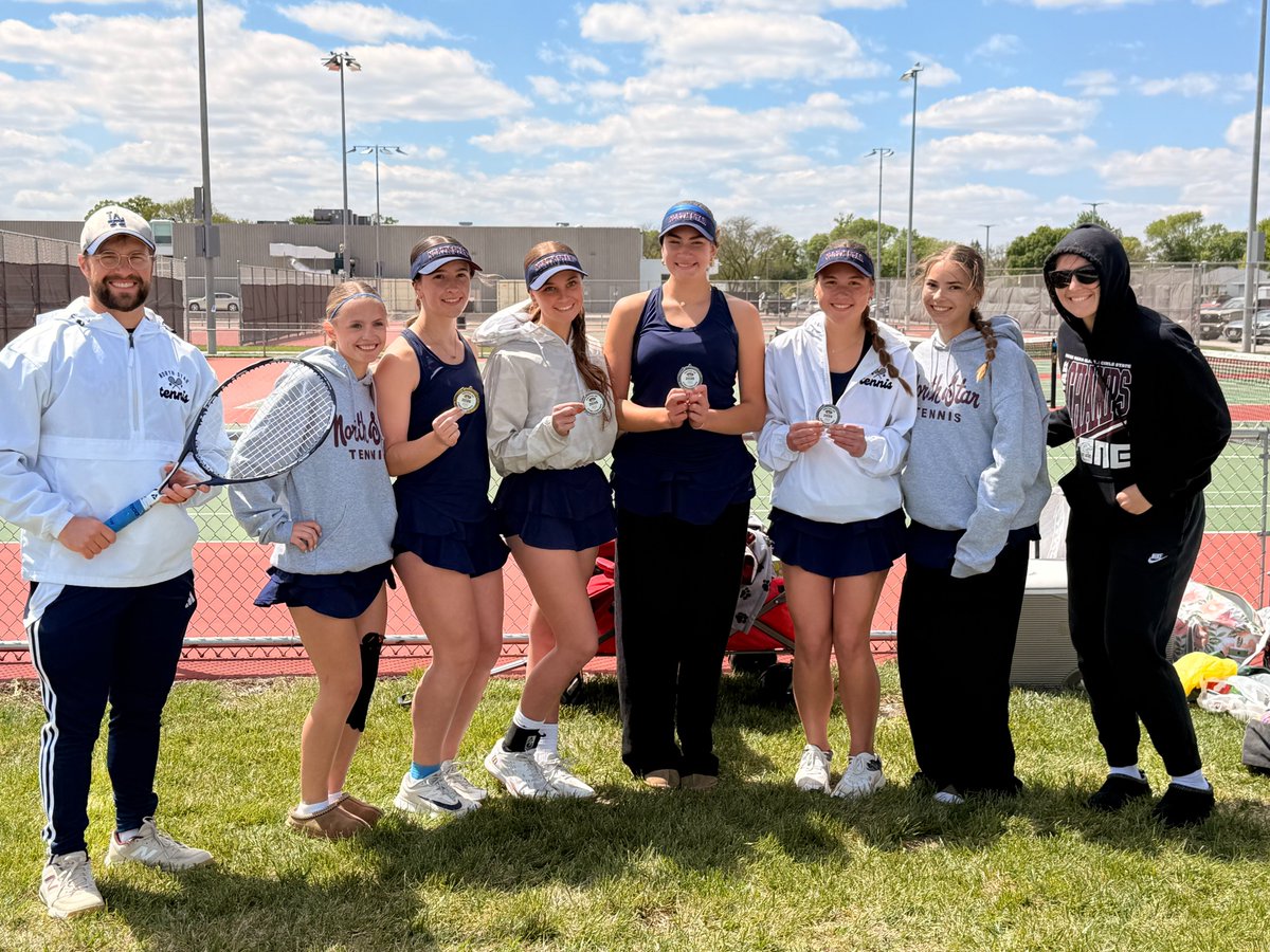 LNStennis's tweet photo. JV HAC tournament today in Fremont! Team earned some gold and silver! Awesome work!! 🎾🤝🐊🧃🎾 #racket https://t.co/e3V1Ck13Yj