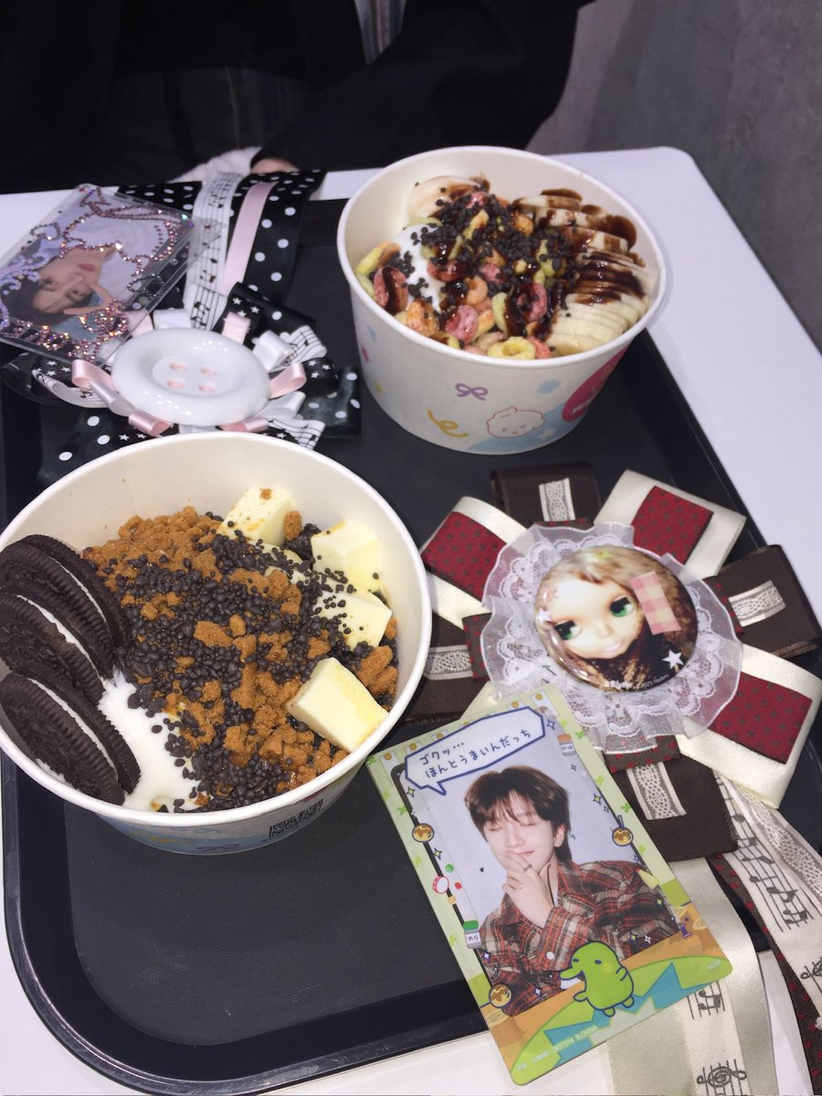 bnd_tm_'s tweet photo. 缶バッチ見た時からずっと作りたかったからピッタリのリボン見つけてハッピー( ᴖ ̫ᴖ )♩ https://t.co/4YV0E6JSnH