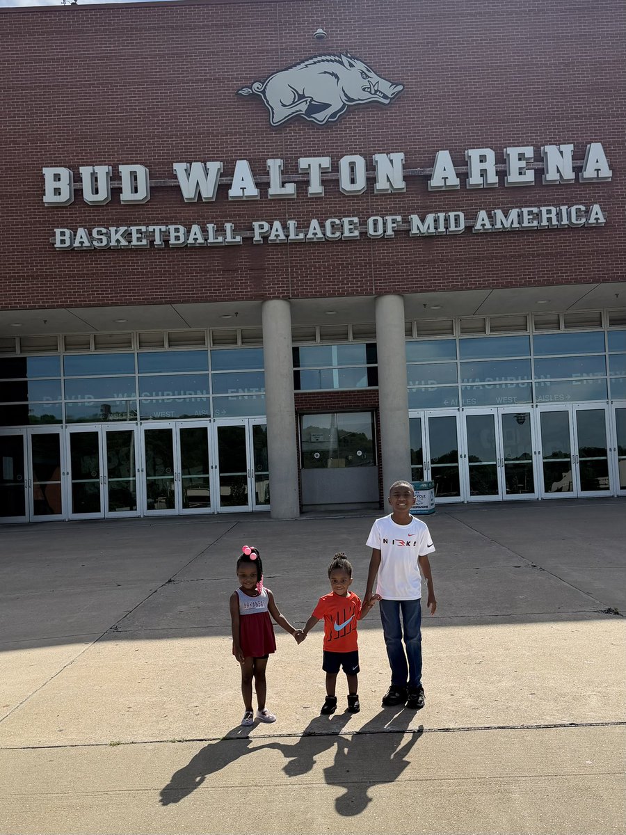 ARazorback94's tweet photo. Spring game 2026 chronicles 

#WPS #arkansas #fyp https://t.co/ZqFGLRrOXo