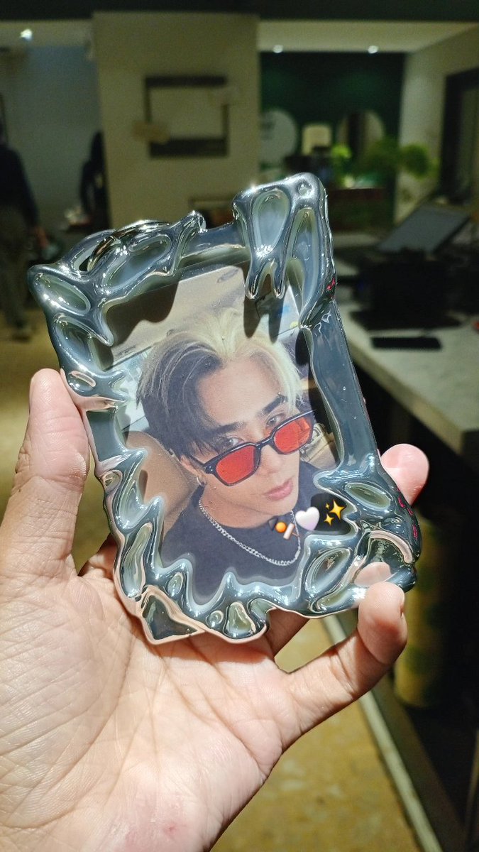 nallenios's tweet photo. Thank you very much, sis, Josh Lost &amp; Found has arrived at my address 😭🤍🫶✨️🙏

I immediately gave him a photocard holder 🔥🤭😭
@soundbreakid @sishawniKEN https://t.co/0EdA4NMNX8