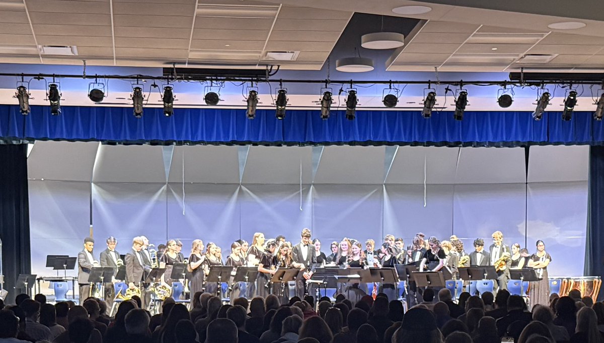 North Ridgeville Bands tweet media