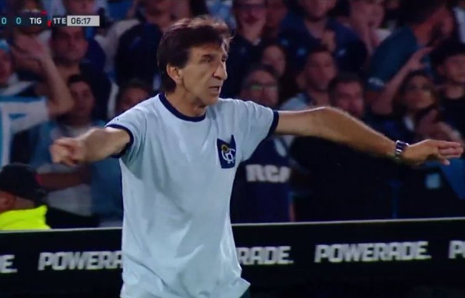 Lo que disfruto ver fracasar a este viejo meado