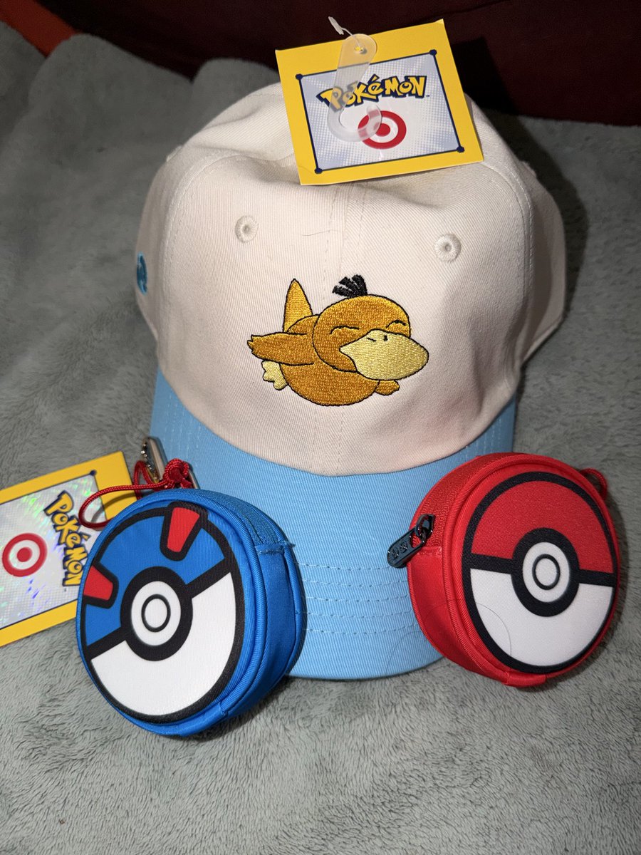 PandaBarrett's tweet photo. @PokemonRestocks Damn another no hit restock, running as a politician with my main marketing campaign being stopping botting &amp; scalping lmaooo 😂 got this beautiful boy &amp; sleepy bulbasaur MagSafe pop socket in store today though so I can’t really complain 🤷🏻‍♀️ https://t.co/1PIDpOwvdG
