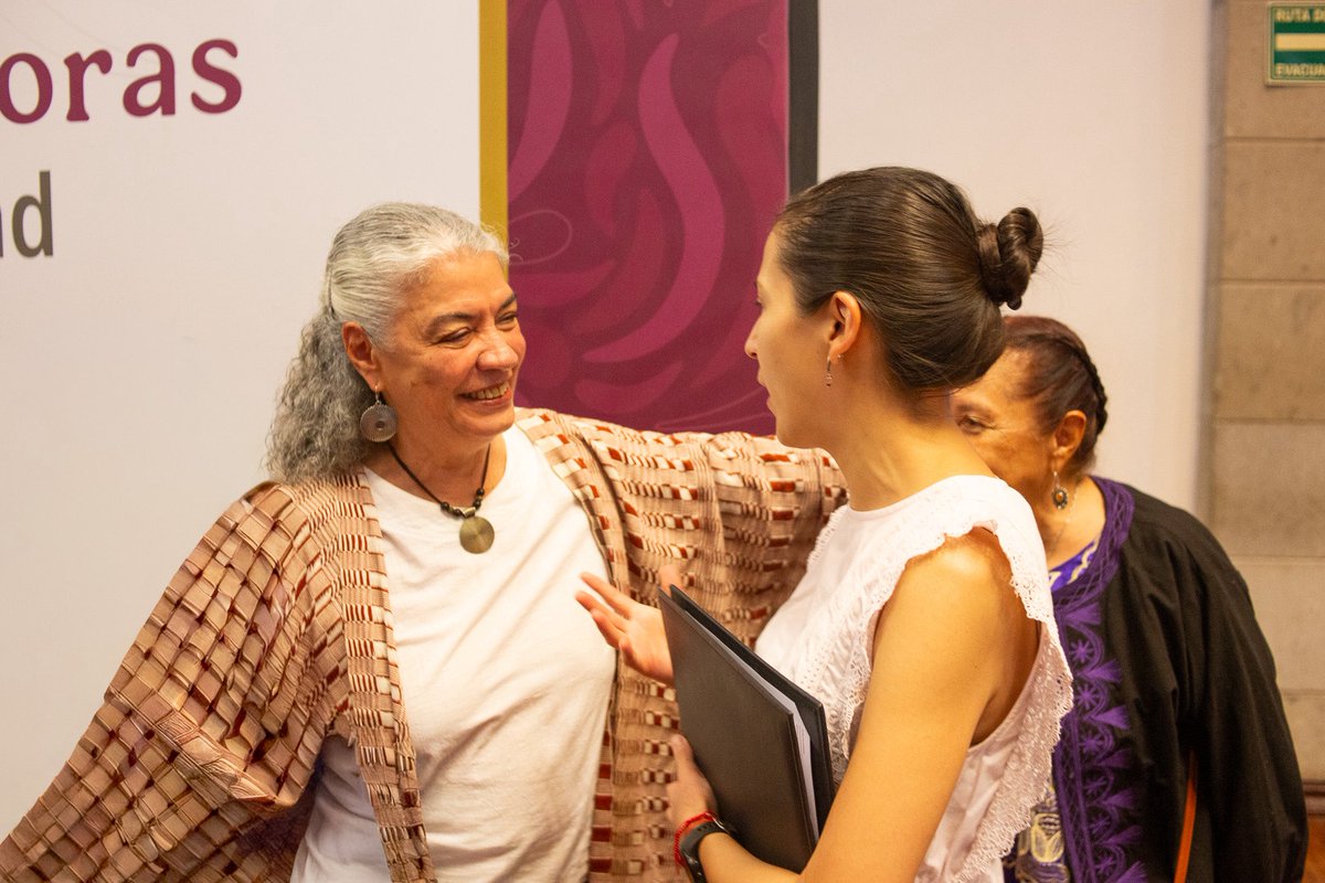 STPS_mx's tweet photo. Hoy, la Subsecretaria de Empleo, Quia Chávez, participó en el Encuentro Nacional de Mujeres Trabajadoras del Campo y la Ciudad, junto a la Subsecretaria de Igualdad Sustantiva, Elvira Concheiro. El objetivo es claro: garantizar empleos formales y dignos para todas las mexicanas. https://t.co/Crr7TlnkaX