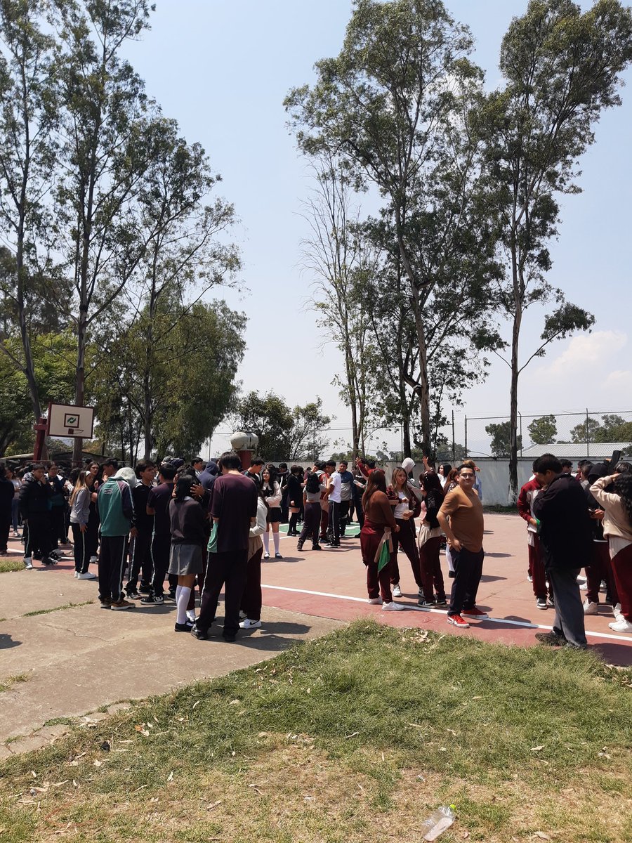 CEM_Ixtapal's tweet photo. Este día se llevó a cabo con éxito el Simulacro Nacional en nuestro plantel CONALEP Ixtapaluca. Queremos reconocer el compromiso y la disciplina de toda nuestra comunidad.

#PrimerSimulacroNacional2026
#ApasionadamenteCONALEP
#OrgullosamenteCONALEP
#ElPoderDeServir https://t.co/Bu5bshpwdl