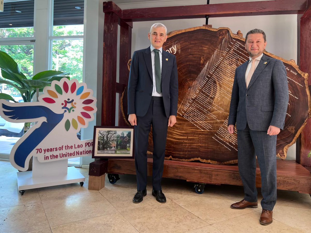 UNinLaoPDR's tweet photo. In Vientiane, @UNVolunteers Executive Coordinator @ToilyKurbanov met with UN Resident Coordinator @BakhodirAB to discuss #volunteerism as a driver of Lao PDR’s dev. Since 1983, 1,000+ #UNVs have worked within national institutions &amp; communities towards sustained progress.#IVY2026 https://t.co/g5A4ZjMygE