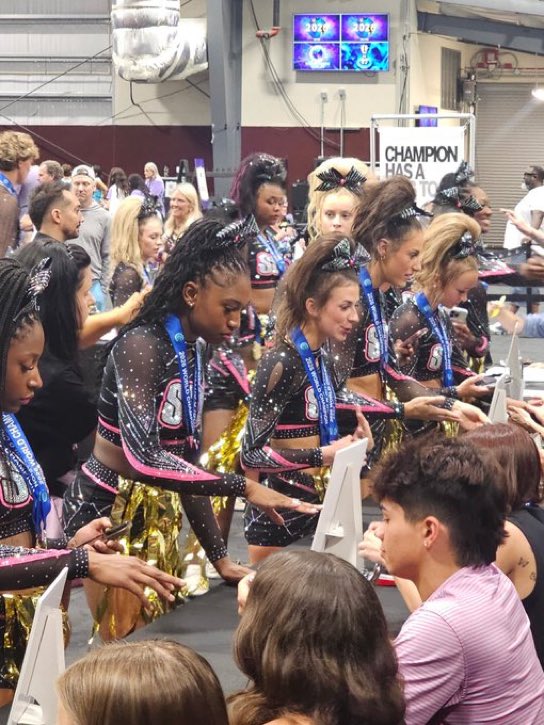 miss senior elite b2b ♛ tweet media