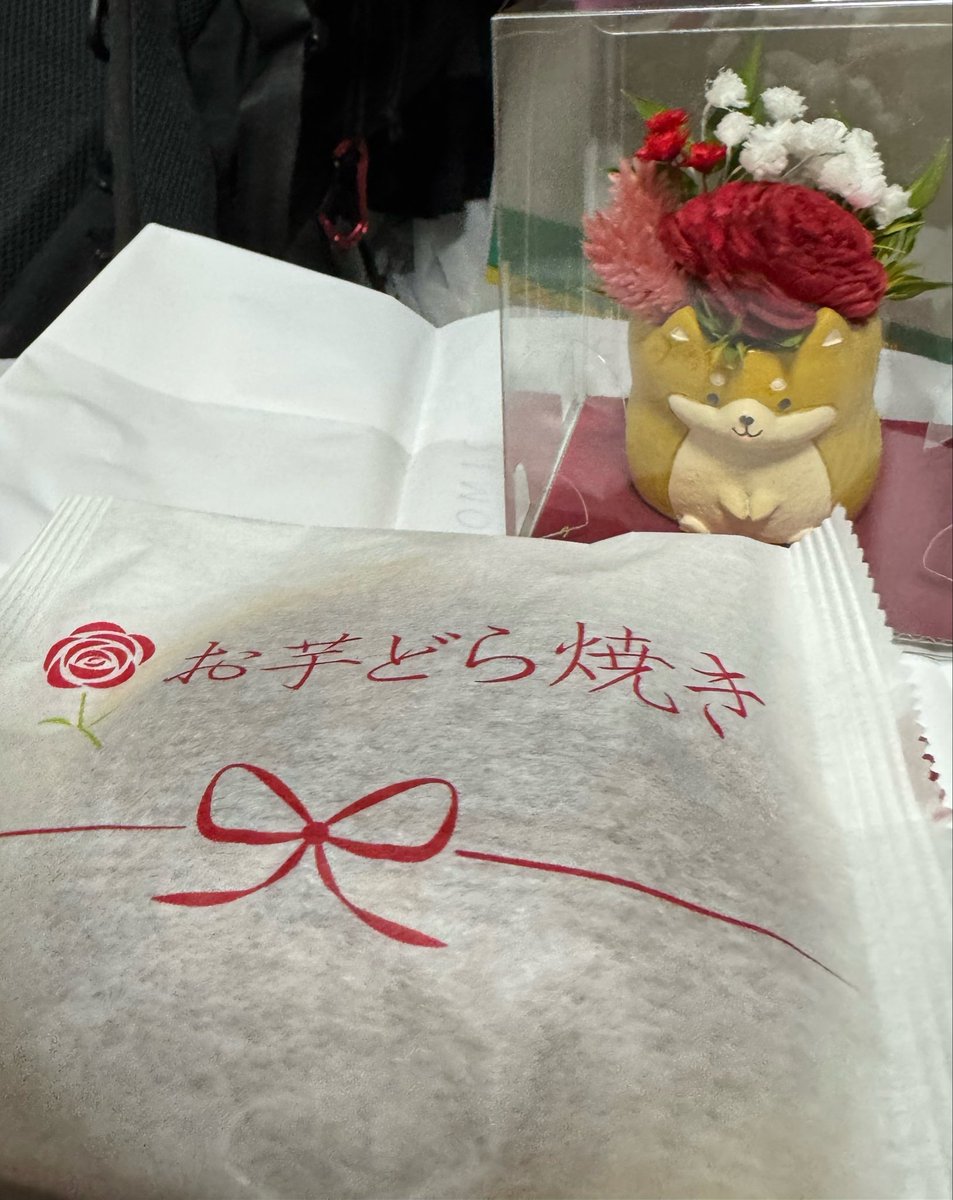 Sei13111's tweet photo. 今回は5月10日です‼️
BAR LEGEND にて、月に2日間くらいまったり「ちっちDAY」してます♪
間借り営業なので、多少料金などが違います‼️前回は、かなり懐かしい方や、私でいーの？って思う方々がご来店くださり、楽しい時間を過ごせました。
良かったら会いに来て下さい♪
14時ー23時でお待ちしてます❤️ https://t.co/ei0UX6VtTM