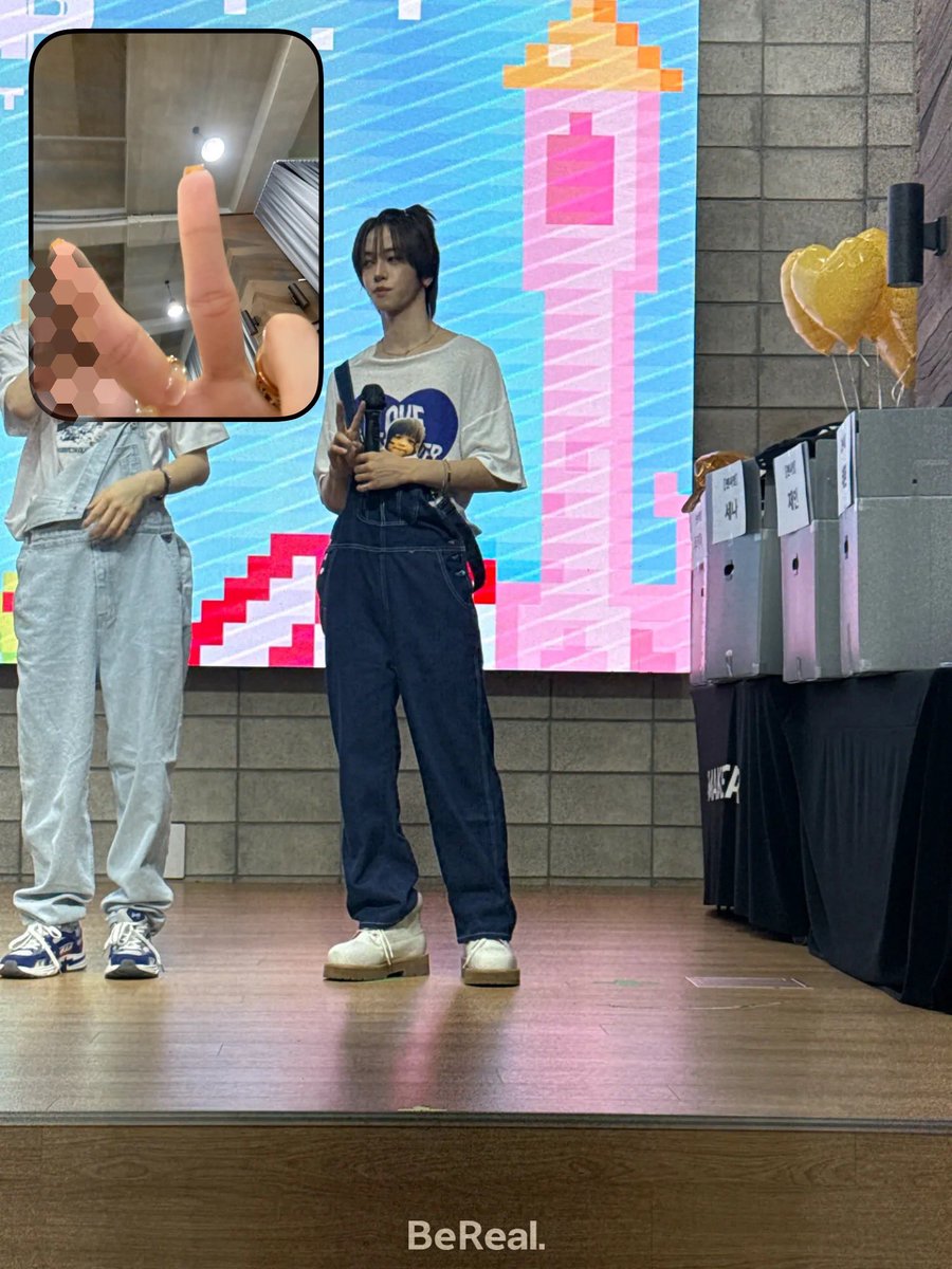 新 tweet media