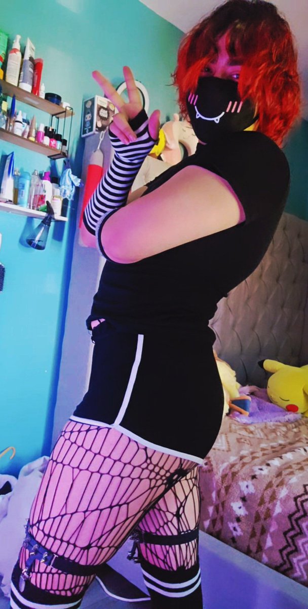 fox_avi20865's tweet photo. Hola chicos buenas noches :3 
Como estan? 

#femboy #femboyespañol #cuteboy https://t.co/QQAPrGHPvt