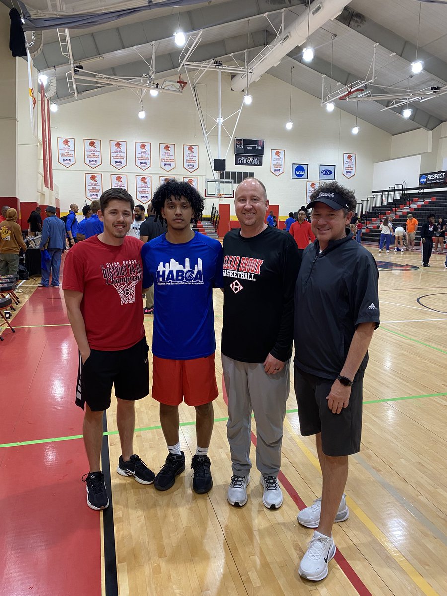 ClearBrookHoops's tweet photo. HABCA All-Star Abdiel Jimenez 
@abdiel79593 @ClearBrookHS @CCISDAthletics @Ronnie_H20 @CoreyDalton14 https://t.co/OiUMP6blPJ