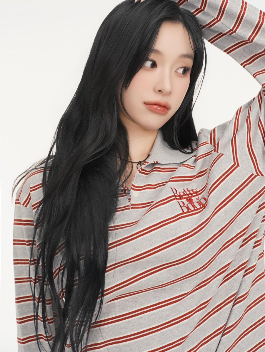 헐 서율이 베티붑 룩북 찍었대...😍

𝑩𝒆𝒕𝒕𝒚 𝑩𝒐𝒐𝒑 2026 Summer Campaign Lookbook

배우 이서율(@/fox._.zzlo_)과 함께한 베티붑의 2026 Summer 캠페인 룩북이 공개되었습니다💕

베티붑과 이서율, 사랑스러움의 두 아이콘이 만나 선보이는 이번 썸머 캠페인제품은 전국 베티붑 매장과 CNVS
