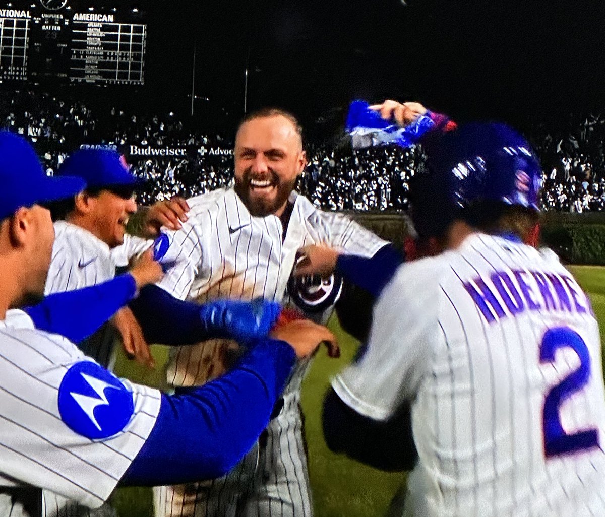 KristenPeloton's tweet photo. If I send you this it means I've got it handled. @Cubs @WatchMarquee #cubs https://t.co/lih8Uk1BhK