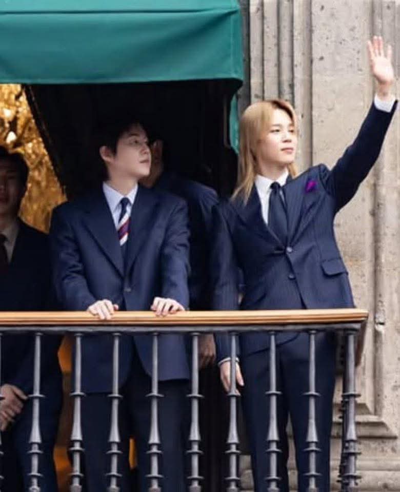 D2_Daegu's tweet photo. President Yoongi and Prince Jimin 🇲🇽

#𝚂𝚄𝙶𝙰 #𝚈𝙾𝙾𝙽𝙶𝙸 #𝙰𝚐𝚞𝚜𝚝𝙳 #방탄소년단 #방탄소년단슈가🐋⁷⃝ ◆
#PrinceJimin #Yoongipresident https://t.co/3R322GC0cS