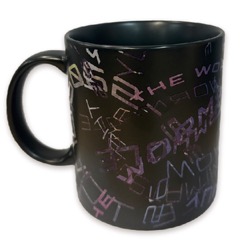 YumingStaff's tweet photo. 「THE WORMHOLE TOUR 2025-26」グッズに新商品が登場！
仕様変更に伴い新たに製作したマグカップ(ブラック)が、5月12日熊本公演より販売開始！

会場販売は先行販売時間から、通信販売は5月12日16:00から販売いたします。
ぜひお買い求めください！
■���信販売はこちら：https://t.co/BRNXWvzmuG https://t.co/QrEjjie49c