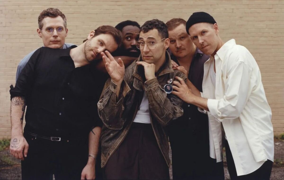 RadioCafeUfa's tweet photo. Bleachers представили видео-работу на сингл Dirty Wedding Dress
https://t.co/3m61Gm7O7O #Уфа #Rock #RadioCafe https://t.co/4UNvnUYoDi