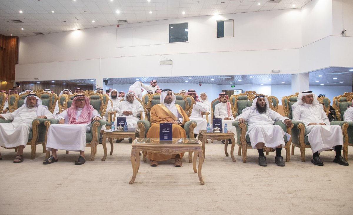 odadsr's tweet photo. سعادة محافظ عنيزة الأستاذ سعد بن عبدالله السليم يكرّم جمعية تطوير عنيزة للتنمية والدراسات والبحوث بمناسبة مشاركتها في تقديم مبادرات نوعية في ملتقى مبادرات الجمعيات والمؤسسات الأهلية بعنيزة الذي عقد في الجمعية الأهلية الصالحية بعنيزة يوم الاربعاء ١٤٤٧/١١/١٩ الموافق  6 مايو 2026 م وبإشراف اللجنة التنسيقية  للجمعيات الأهلية بعنيزة .