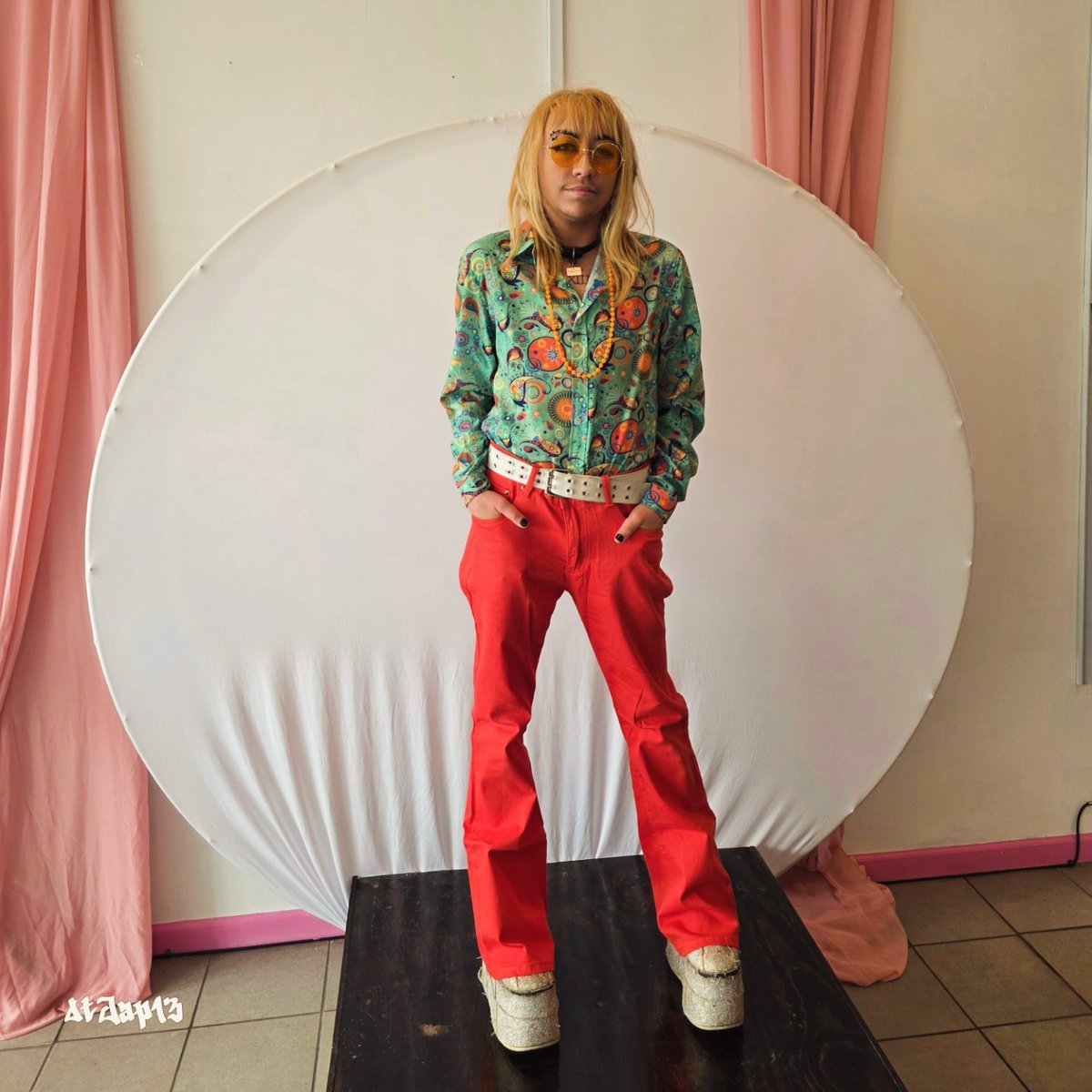 AtJap13's tweet photo. From my show on April 25. 

#autismawareness
#1970sfashion
#rapper
#musician
#signedartist
#visualkei
#japanese
#chicagoartist https://t.co/gqBpAOlmyh