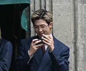 tomielvvs_'s tweet photo. namjoon looked so good 💙 https://t.co/GYVLWvcjSP