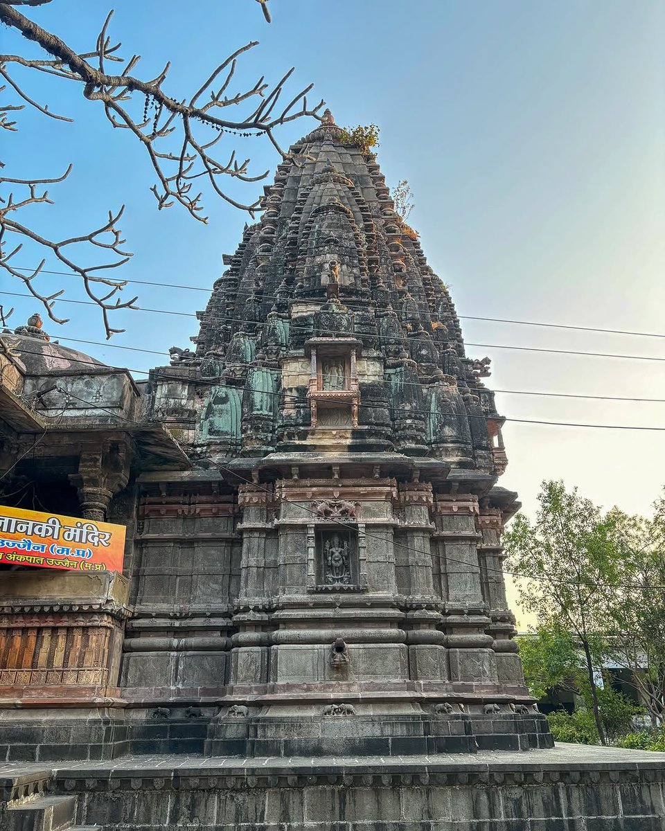 hindusim3's tweet photo. One of Ujjain's architectural gems the Ram Janardan Temple was built in the early 18th century by the then governor of Malwa, Raja Sawai Jai Singh.

 He is the same man who is hailed as the founder of Jaipur. https://t.co/UkKmq4NFbu