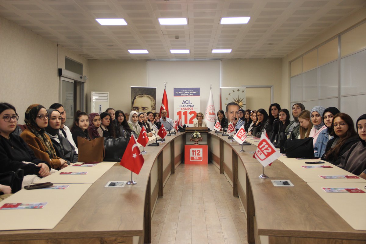duzce112acmm's tweet photo. Düzce Üniversitesi Sosyal Bilimler Meslek Yüksekokulu Çağrı Merkezi Hizmetleri Programı öğrencileri,

Sektörel yetkinliklerini artırmak ve akademik bilgilerinin sahadaki karşılığını yerinde incelemek amacıyla;

112 Acil Çağrı Merkezimizi ziyaret ettiler.

@duzce_valiligi https://t.co/L3NZyHmUb6