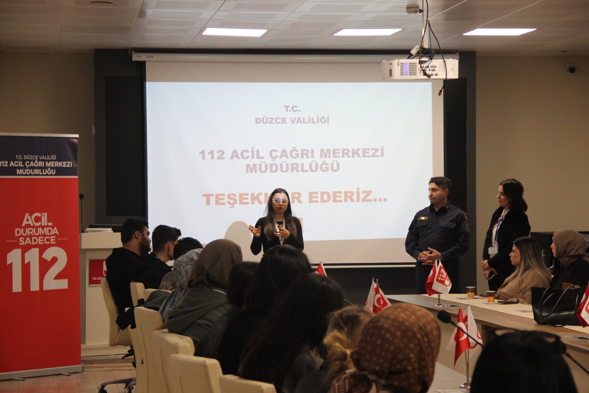 duzce112acmm's tweet photo. Kurumumuzda görevli Çağrı Hizmetleri mezunu personelimiz;

Eğitim hayatını, kamuya atanma evrelerini ve mesleğin mutfağında edindiği birikimlerini öğrencilere aktardı.

Öğrencilerin merak ettiği soruları içtenlikle yanıtladı. https://t.co/72ze8g5VDy