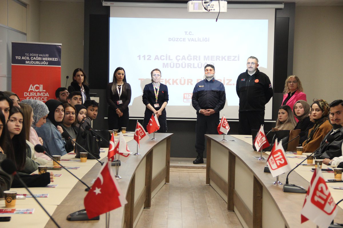 duzce112acmm's tweet photo. Kurumumuzda görevli Çağrı Hizmetleri mezunu personelimiz;

Eğitim hayatını, kamuya atanma evrelerini ve mesleğin mutfağında edindiği birikimlerini öğrencilere aktardı.

Öğrencilerin merak ettiği soruları içtenlikle yanıtladı. https://t.co/72ze8g5VDy