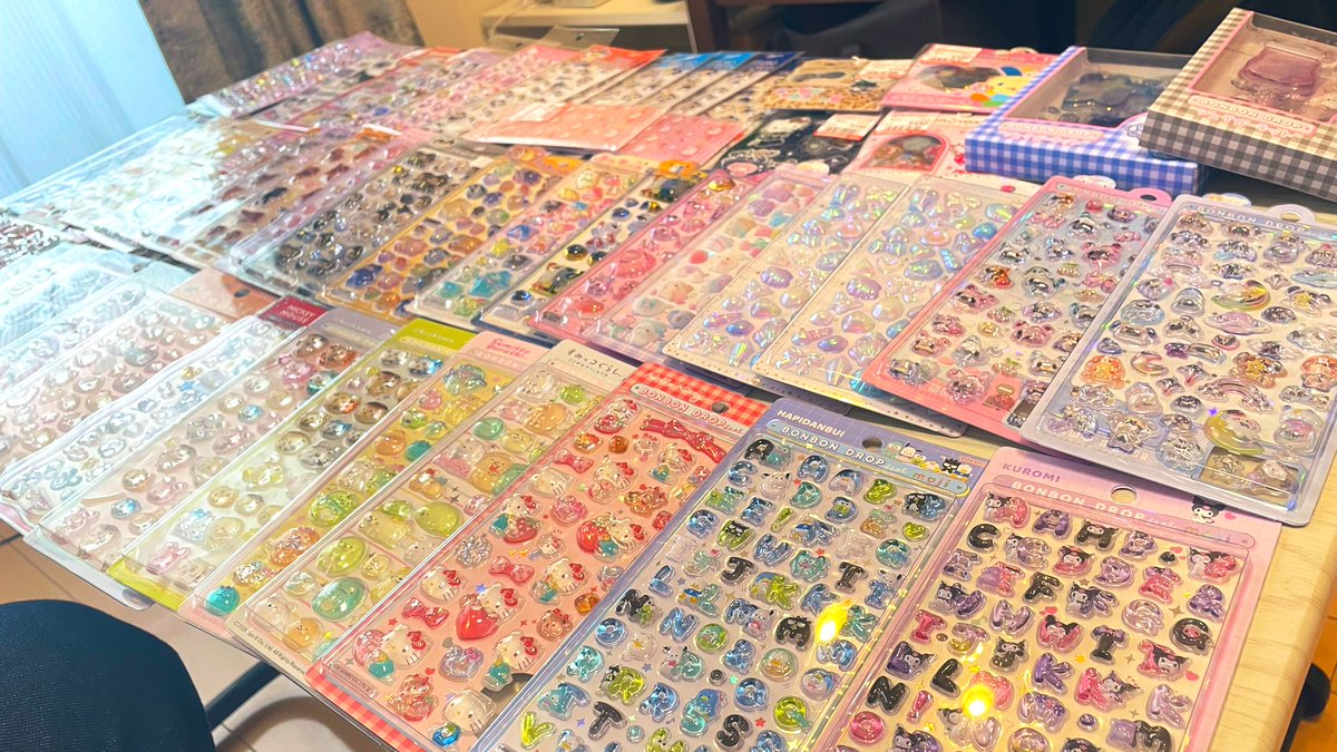 curse___you's tweet photo. 4ヶ月間シール集め頑張りすぎた😆
さっき買ってきたアルファベットのボンドロめちゃくちゃ可愛くて使いたいけど開けたくない◟( ᵒ̴̶̷̥́ ·̫ ᵒ̴̶̷̣̥̀ )💕 https://t.co/pyULa2pPG7