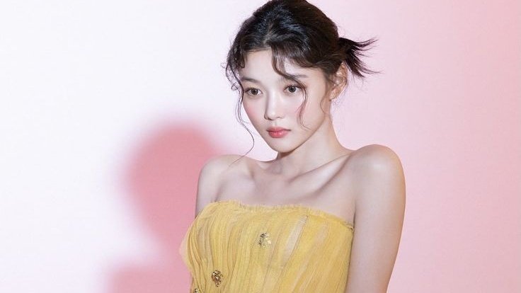Insane face card : 
#KimYooJung