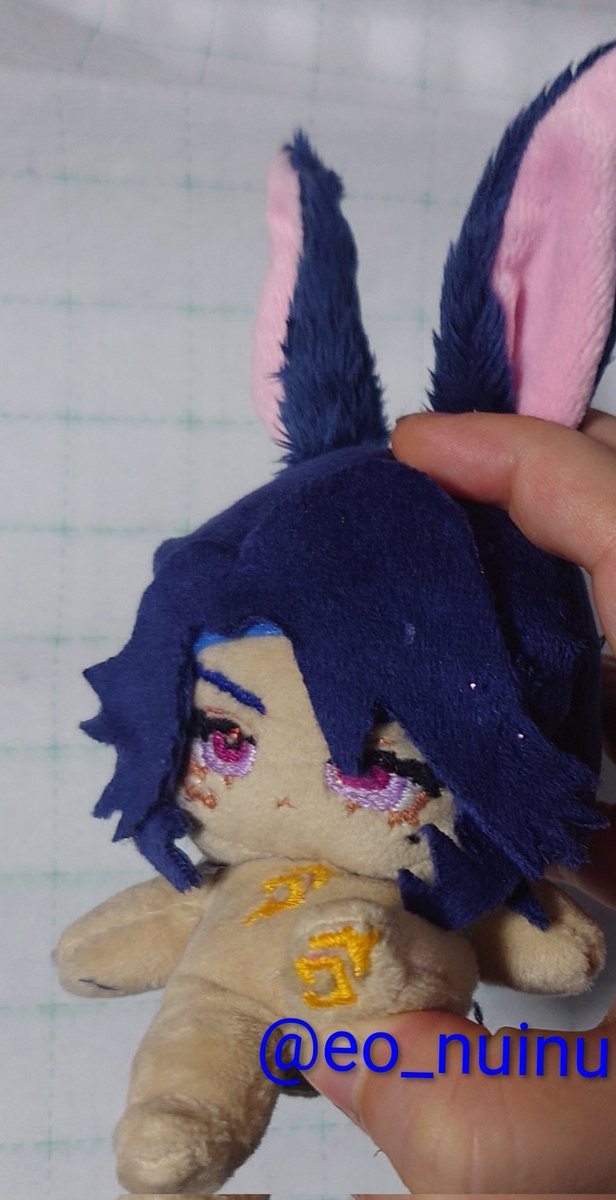 eo_nuinui's tweet photo. フレさんの自機ぬい その2
こちらも初のヴィエラ♂さん！

おなかと左足底に占星術師のジョブマーク入ってます
お耳は5mmボアで作成しているので触り心地がいい…

ぬいデザは親御さんのフレさんに描いてもらっております！むっ、としたお顔が可愛すぎました…

#エオルゼア自機ぬい部 https://t.co/LaUb4ss1OS
