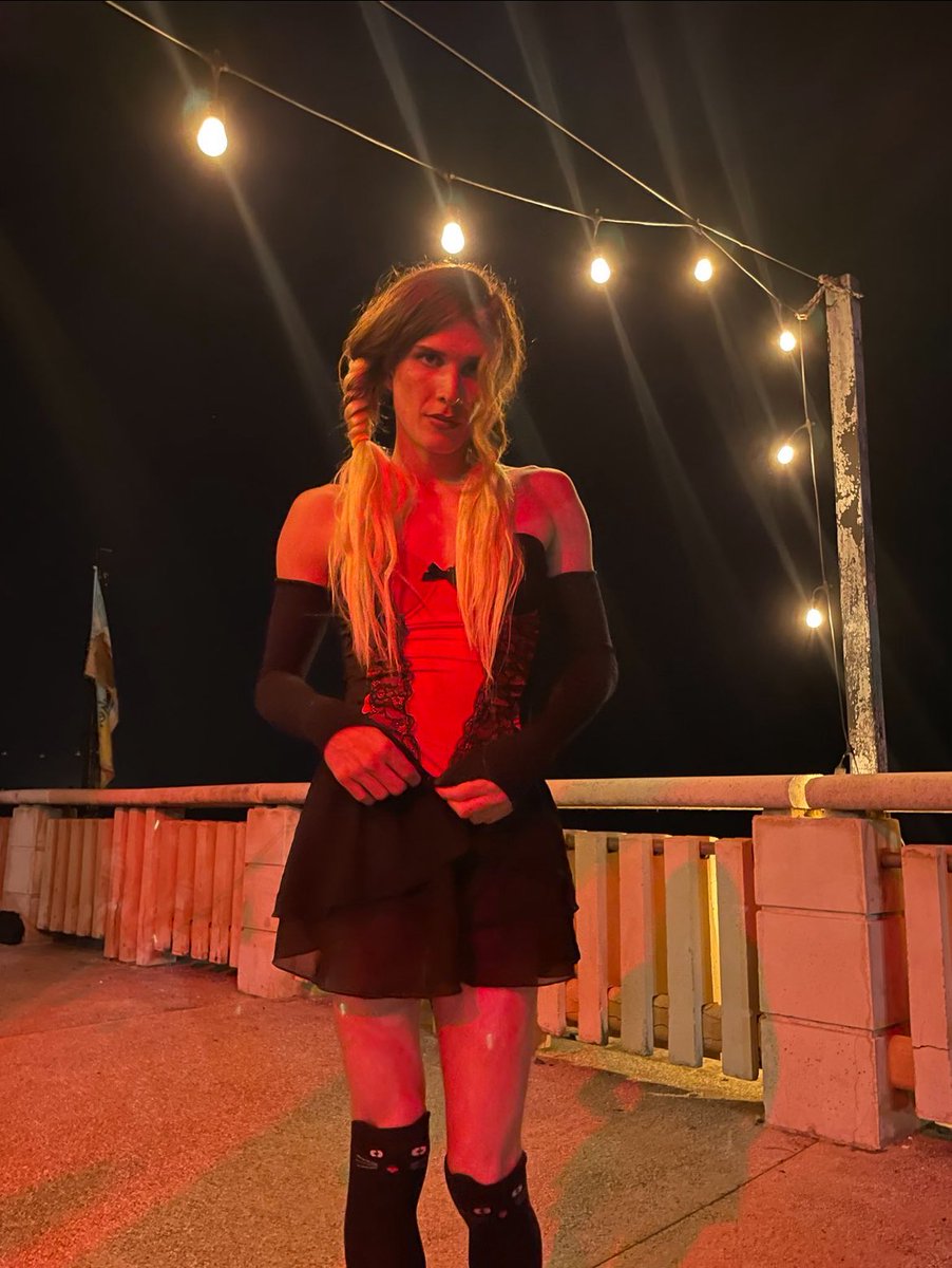 SissyExpose tweet media