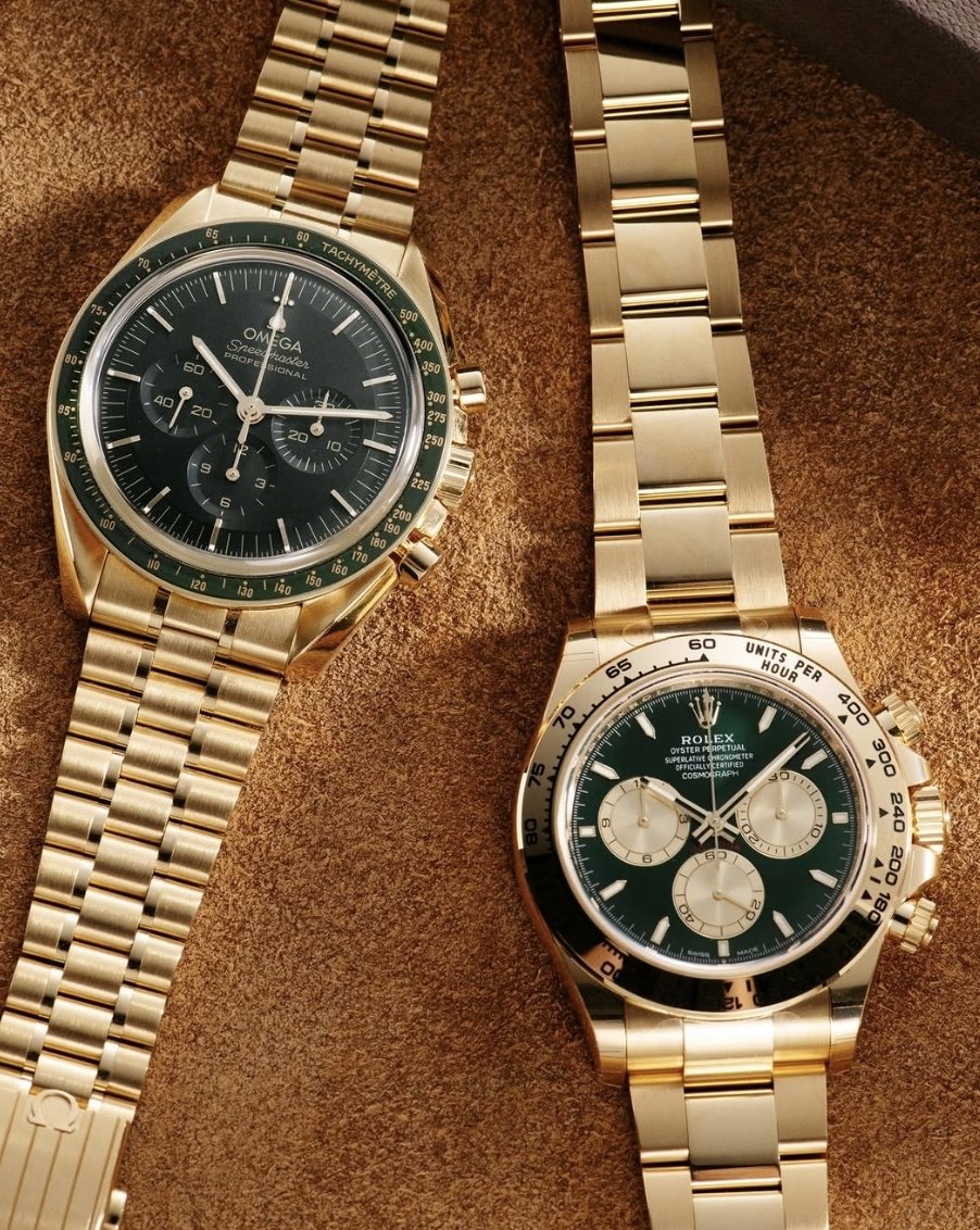 GlobalWatchClub's tweet photo. Both similar but different 💫

Which watch are you picking? https://t.co/wad9JyL91m