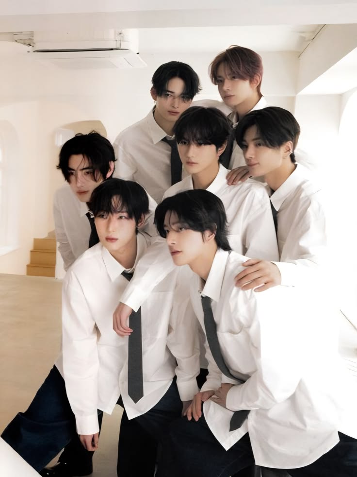 Suspapaj2137's tweet photo. ENGENES!! Let's help stays just like they've helped engenes ❤️ drop the tags for both
#protectstraykidsatallcost
#bringbackjyp
#protectyourartists
#SevEN_is_the_way
#Financial_Boycott_Of_BELIFT https://t.co/l2fo00HO8I