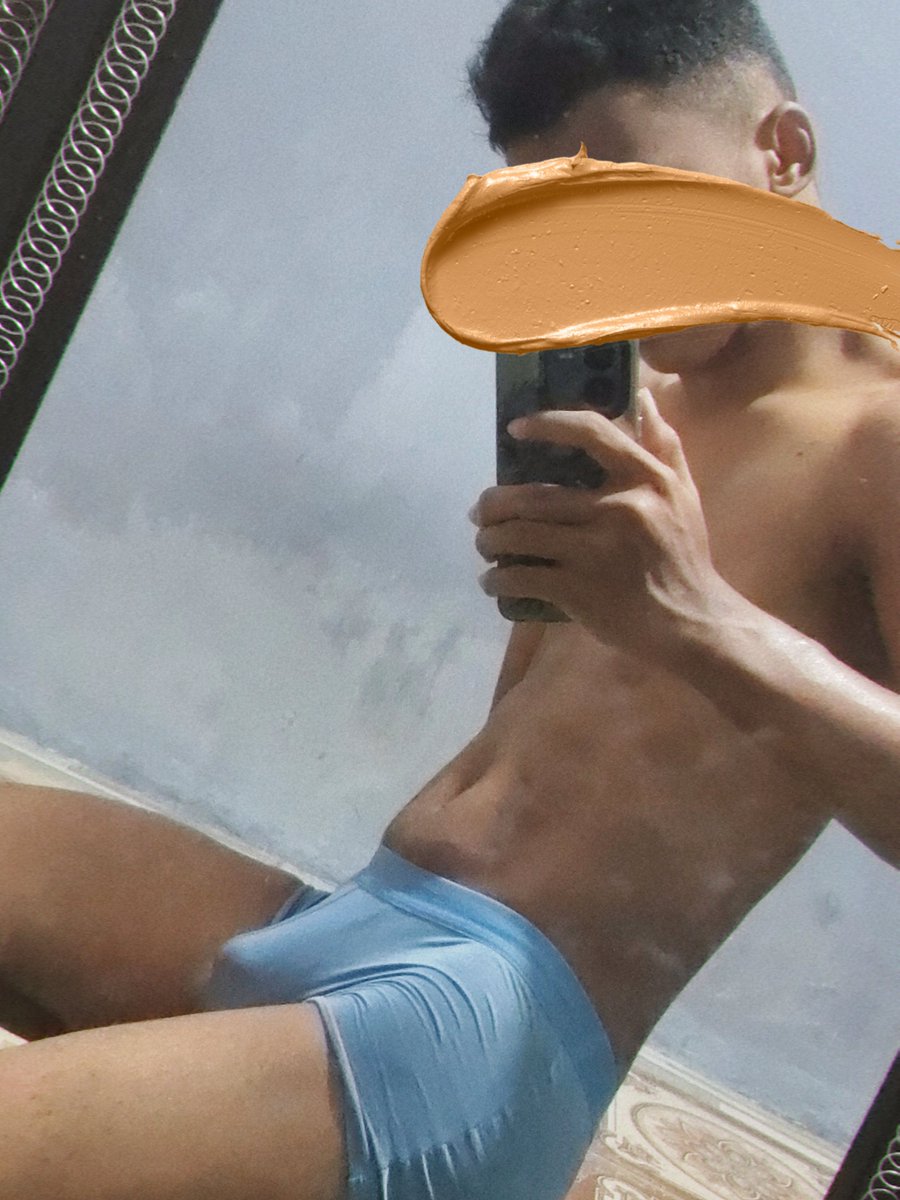 BlackMix_Go's tweet photo. 018 LOG
There’s a slight bulge underneath.✨
-------------------------------------------
下にちょっと膨らみがある. ✨
#内裤 #男大 #小男孩 #ゲイ #Gay https://t.co/L7VnPxp6bX
