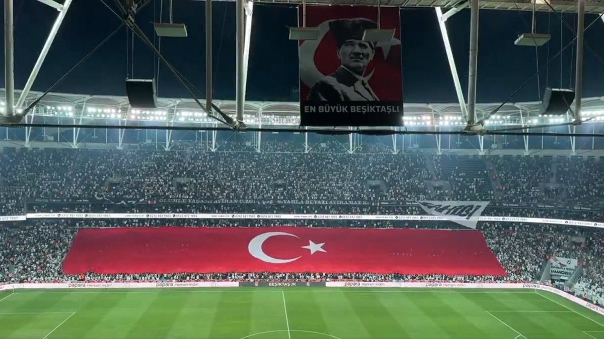 carsidefenders's tweet photo. Türk bayrağından rahatsız olan herkes vatan hainidir, Türk bayrağından rahatsız olan herkes or*spu çocuğudur. https://t.co/uAK6g3cUsd