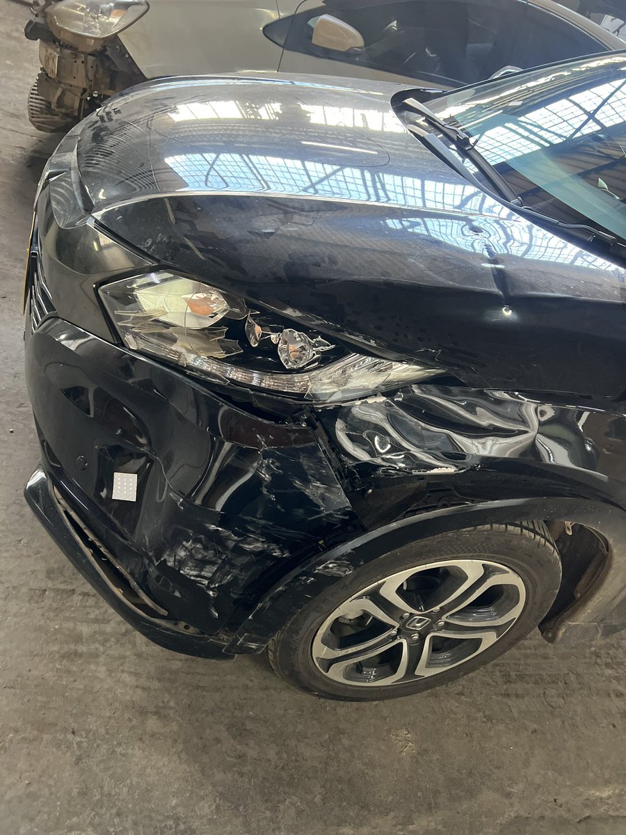 accelary's tweet photo. The goal is to get you back on the road ASAP 📌🫱🏾‍🫲🏽

Call us on : 0788000111
📍: 3 Hunter rd, New Ardbennie 
📧: sales@accelary.co.zw 

#theessenseofperfection #accelarymotors #panelbeating https://t.co/dJ2OdaHRHL