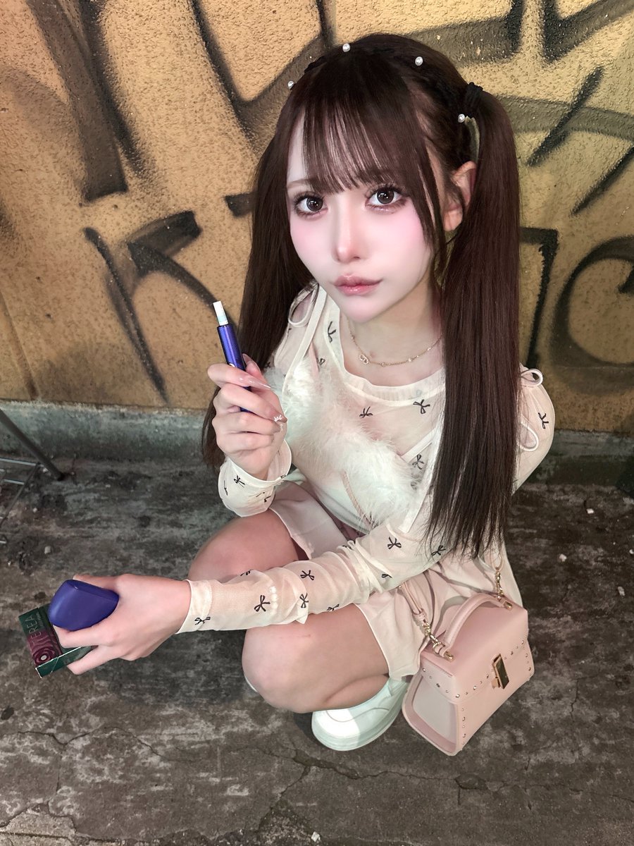 りり tweet media