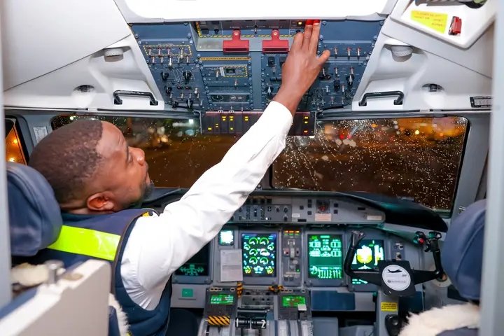 fly748_'s tweet photo. Safety you can trust. Reliability you can count on.

Now flying daily from JKIA Terminal 2 to Mombasa and Ukunda, delivering a dependable experience you can rely on. Book your next flight with us today https://t.co/nht28ThGjJ