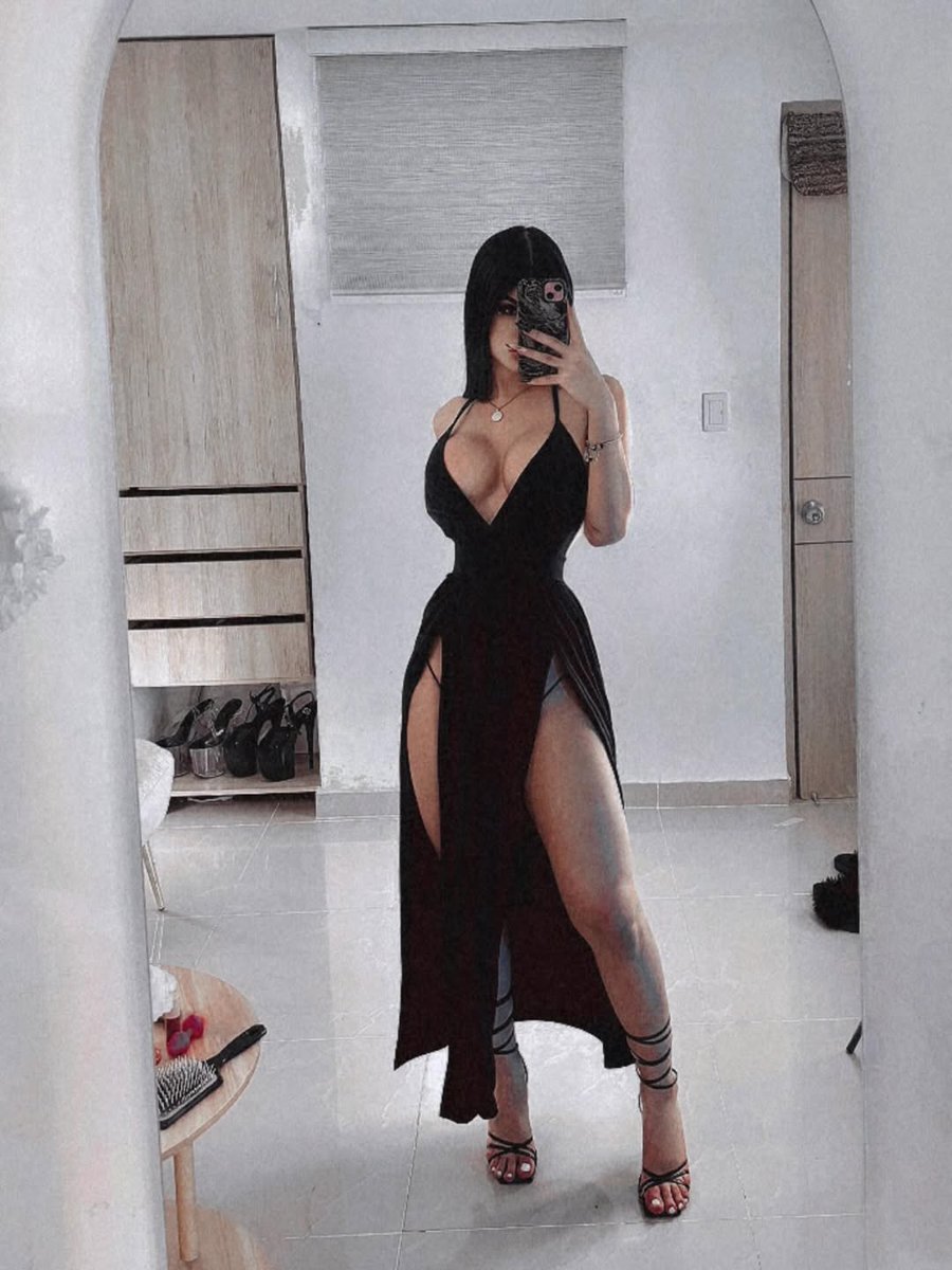 picsaesthe's tweet photo. Black dress, calm mind, striking presence. 🔥🖤 https://t.co/Ka4Rt6EJsw