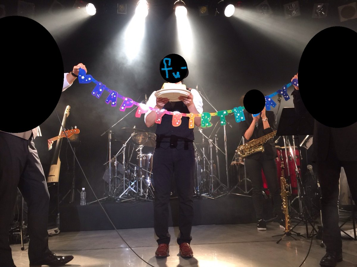 furin5's tweet photo. 音楽一本になり１５周年となりました！
実はこの間、お恥ずかしながら営業をした事が一度もありません。そんなぐーたら無所属男がやってこれたのは宣伝していただいた周囲の方々の温情に他なりません。
改めて感謝とお礼を申し上げます🙇‍♂️
夏から環境を一新、品質向上する所存です。これからもよろしくお願いします！