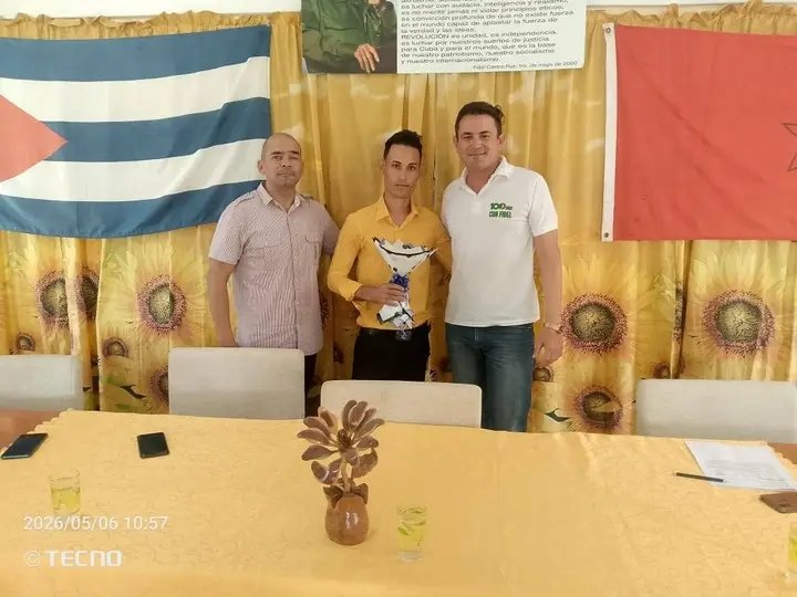 idailied28232's tweet photo. Electo nuevo Primer Secretario del Comité Municipal de la UJC en #JesúsMenéndez
#SíSePuede
#SiempreJoven https://t.co/ZFyH9Wej1F