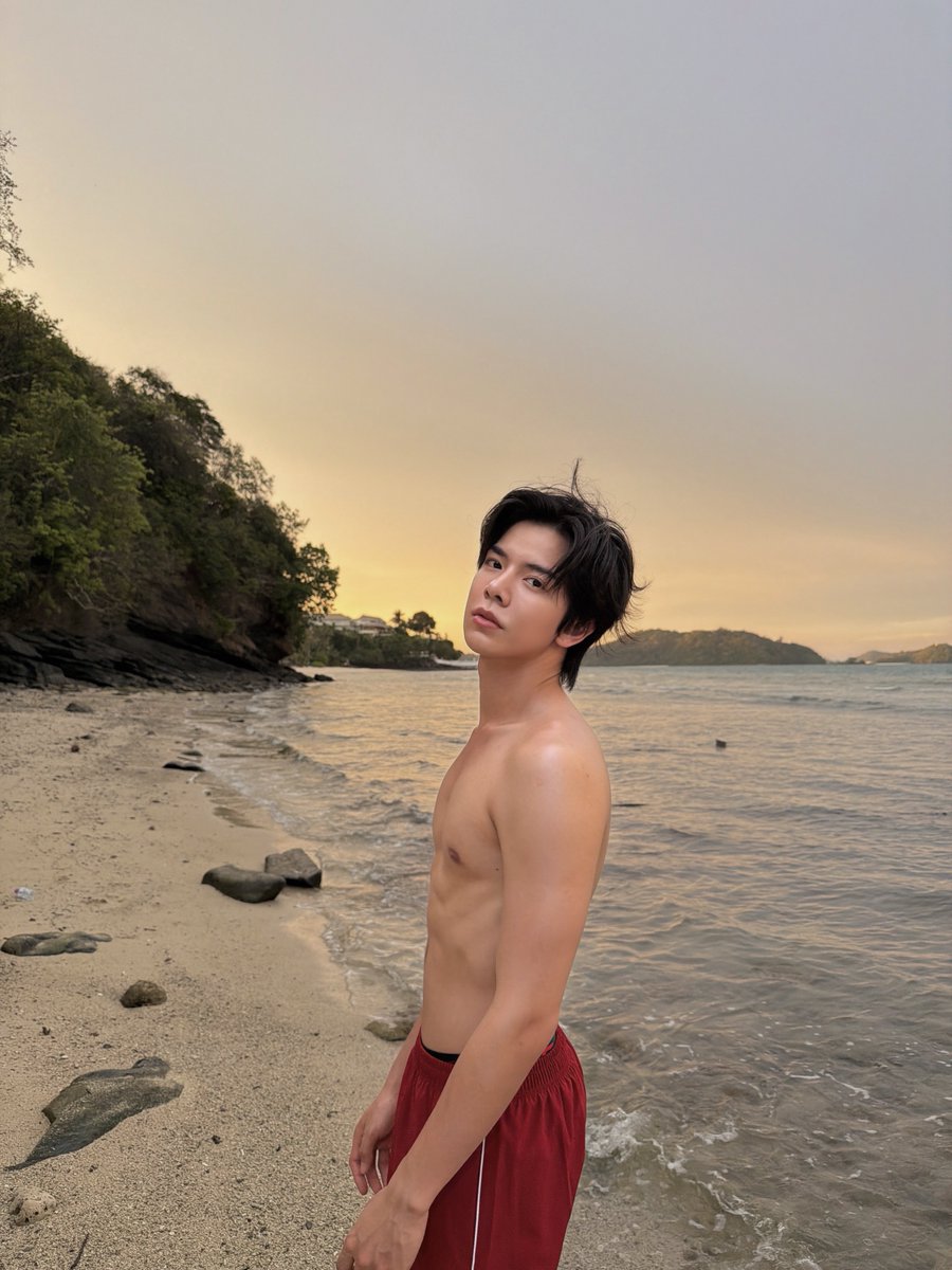 babe_in_'s tweet photo. Sun, salt, Phuket 🌊 
#babiibabe https://t.co/sGwaLVinUf