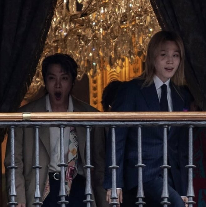 LA CARITA DE JHOPE Y JIMIN CUANDO SALIERON Y VIERON CUÁNTA GENTE FUE A VERLOS DIOS LOS AMOOOOO!!!😭💜

MX-ARMY
ARMY MX
BTS PAVED THE WAY
BTS WORLD DOMINATION
<a href="/BTS_twt/">방탄소년단</a> #방탄소년단 #BTS #BTSARMY #ARMYMexico #BTSenMexico