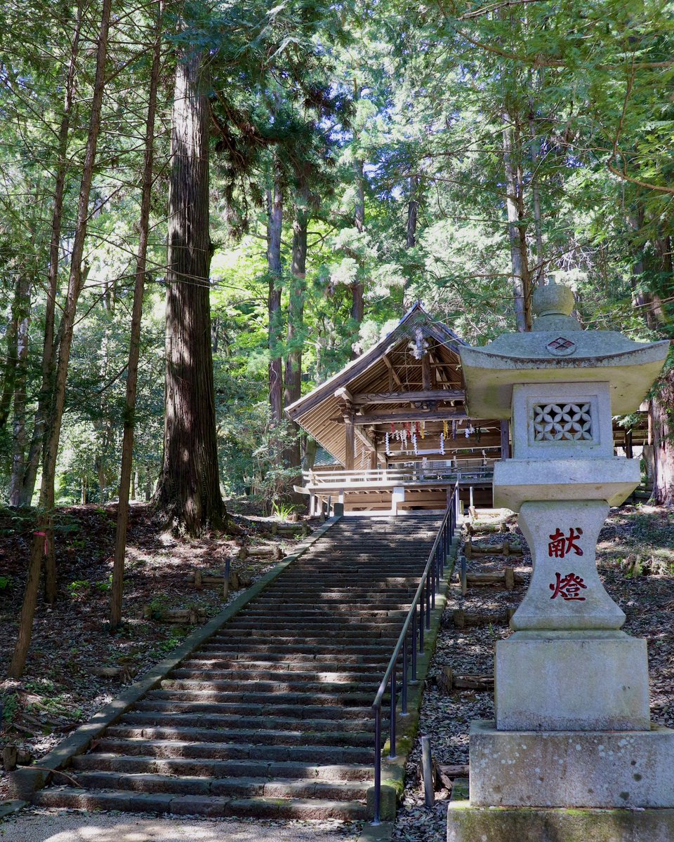 ゴールデンウィーク中は、多くの方にご参拝いただきありがとうございました。

本日の境内は、いつもの穏やかな空気に戻っております。

またお参りいただけますことを、心よりお待ちしております。
#武田八幡宮　#山梨　#韮崎　#神社巡り