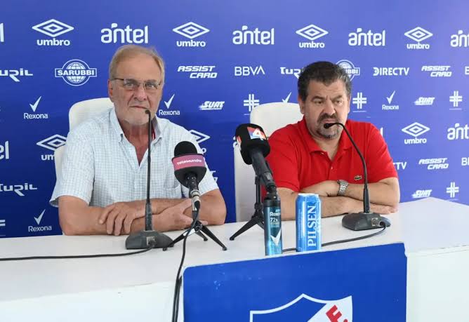 LOS MÁXIMOS RESPONSABLES

Dejaron ir los mejores, trajeron jugadores que dan vergüenza