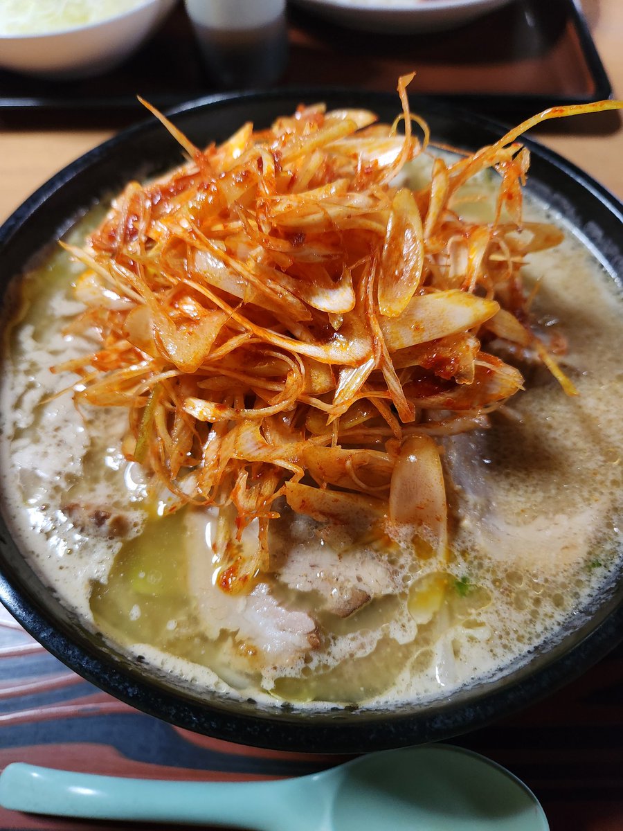 しいなたけし tweet media