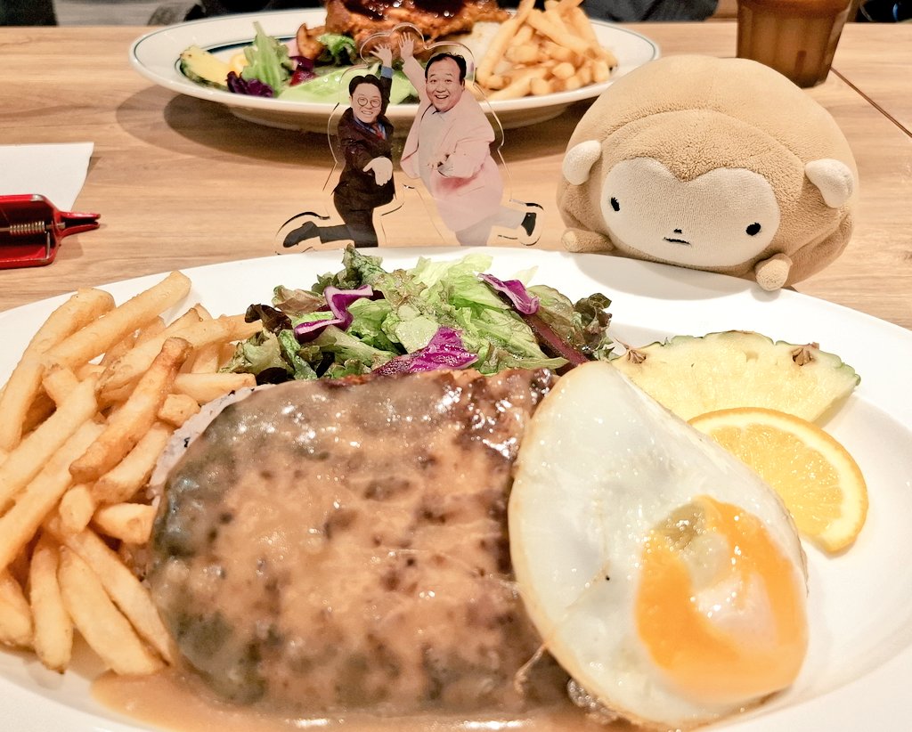 でっかいロコモコ🍍🏝🐵
#ぬい撮り #フモフモさん