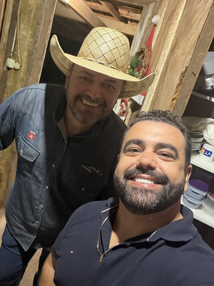 borgesprodutor's tweet photo. Hoje com meu cumpadi @gigantedorodeio https://t.co/3lnt2iYwxz