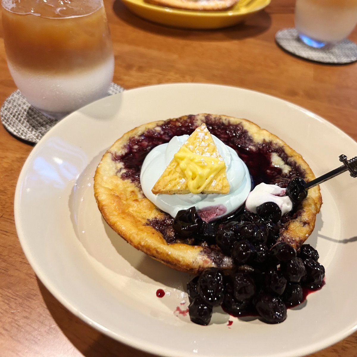 HUNK_0203's tweet photo. いかさんのコラボパンケーキを
食べに来ました。🥞💫 https://t.co/Upzc984lWw